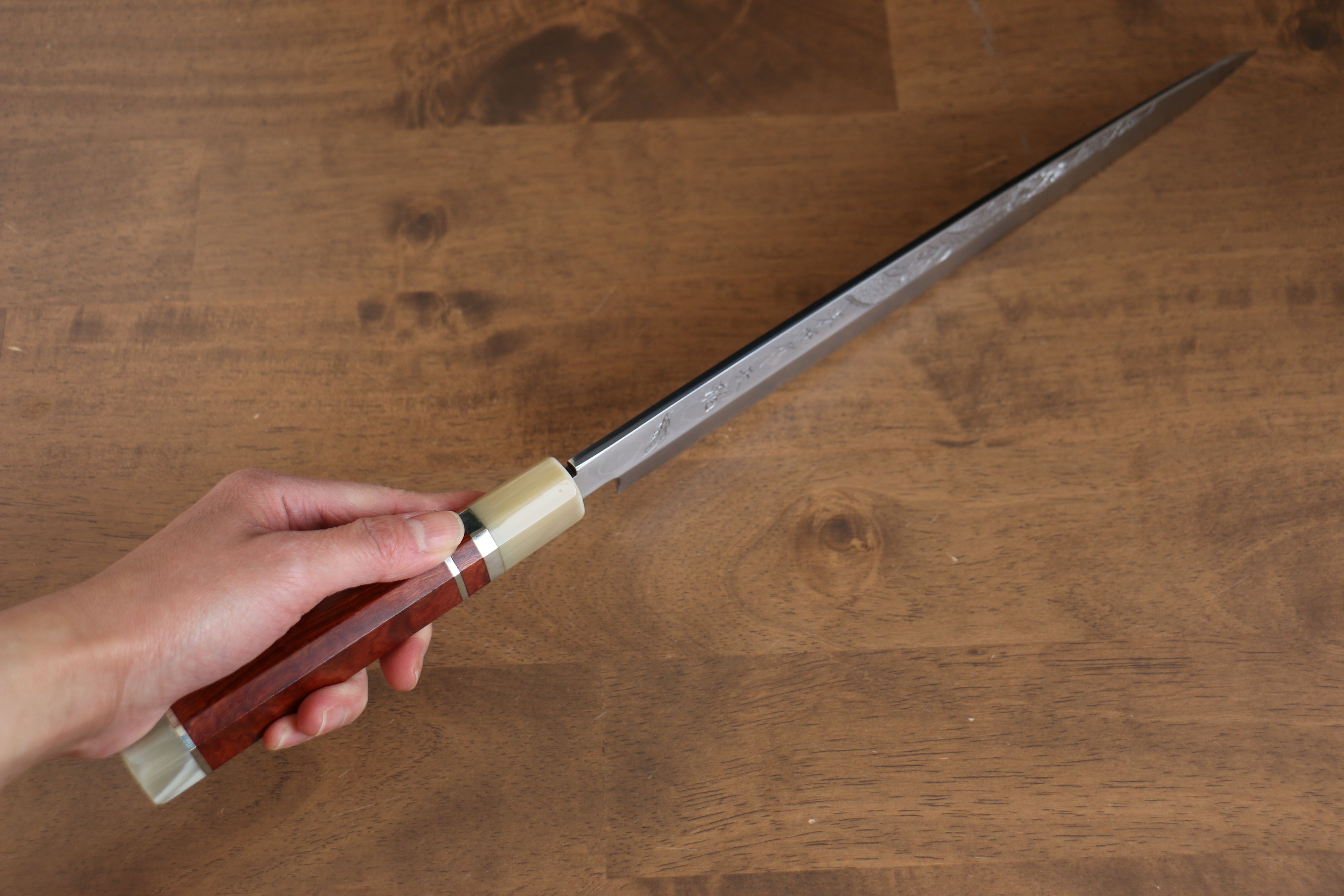堺 孝行 天龍 Uzushio 渦潮 青鋼二號 刻有龍的圖樣 柳刃  300mm 紅黑檀 握把 附刀鞘 - 系列商品之9 - 清助刃物
