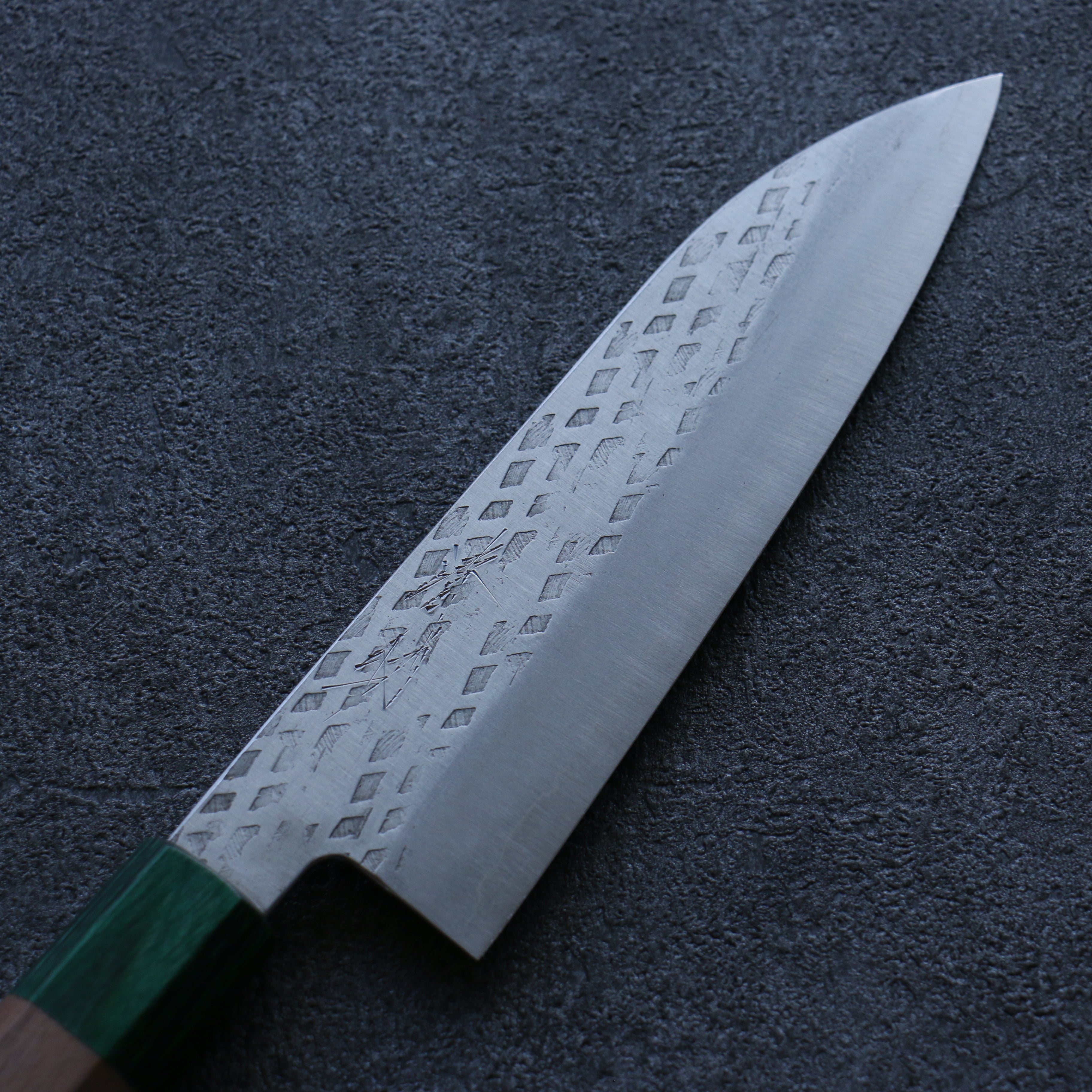 清助 銀三鋼 鎚目 三德刀  165mm 核桃木（兩側帶綠色環型設計） 握把 - 清助刃物