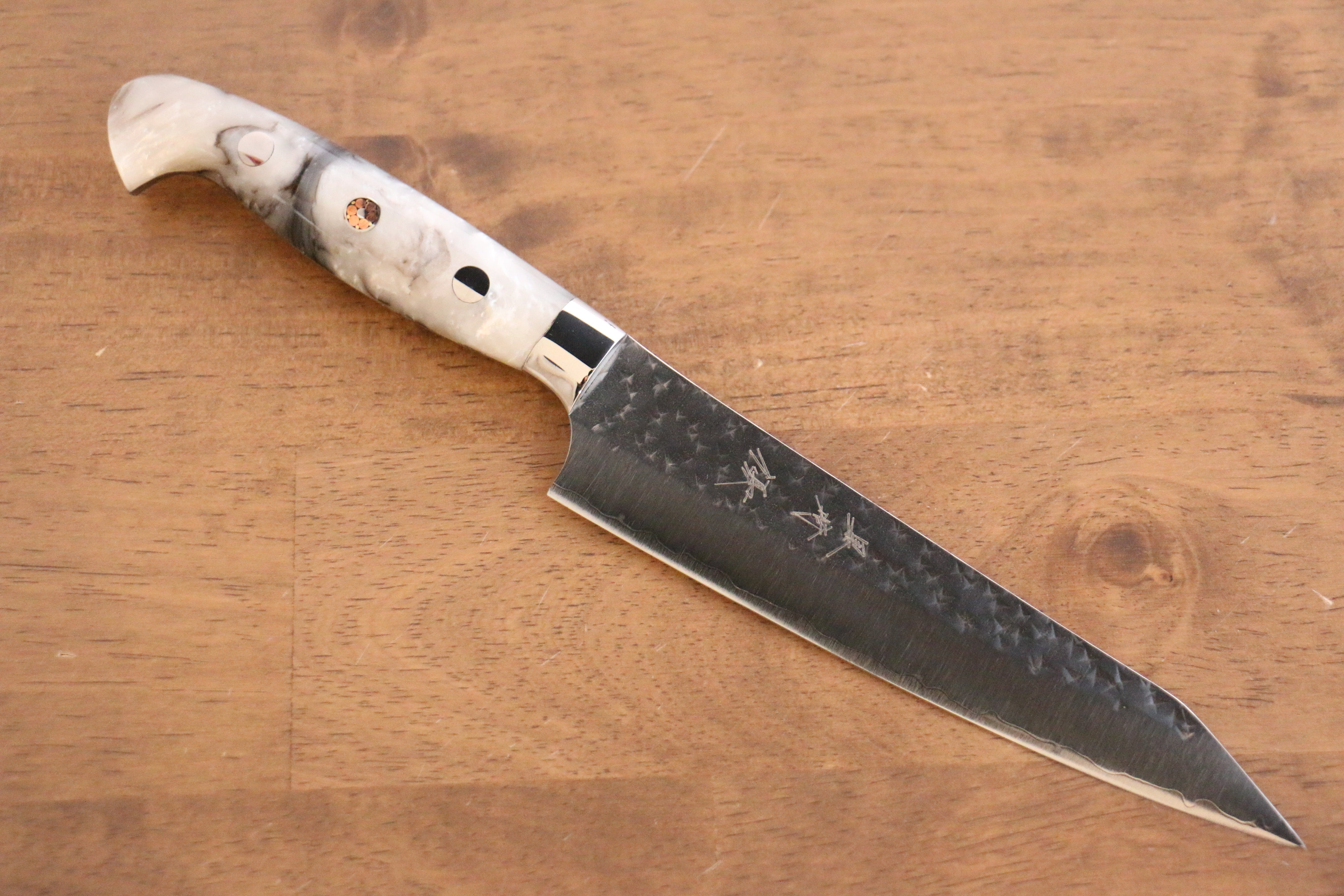 黑崎 優 閃光 SG2 鎚目 多用途小刀  150mm 白壓克力 握把 - 清助刃物