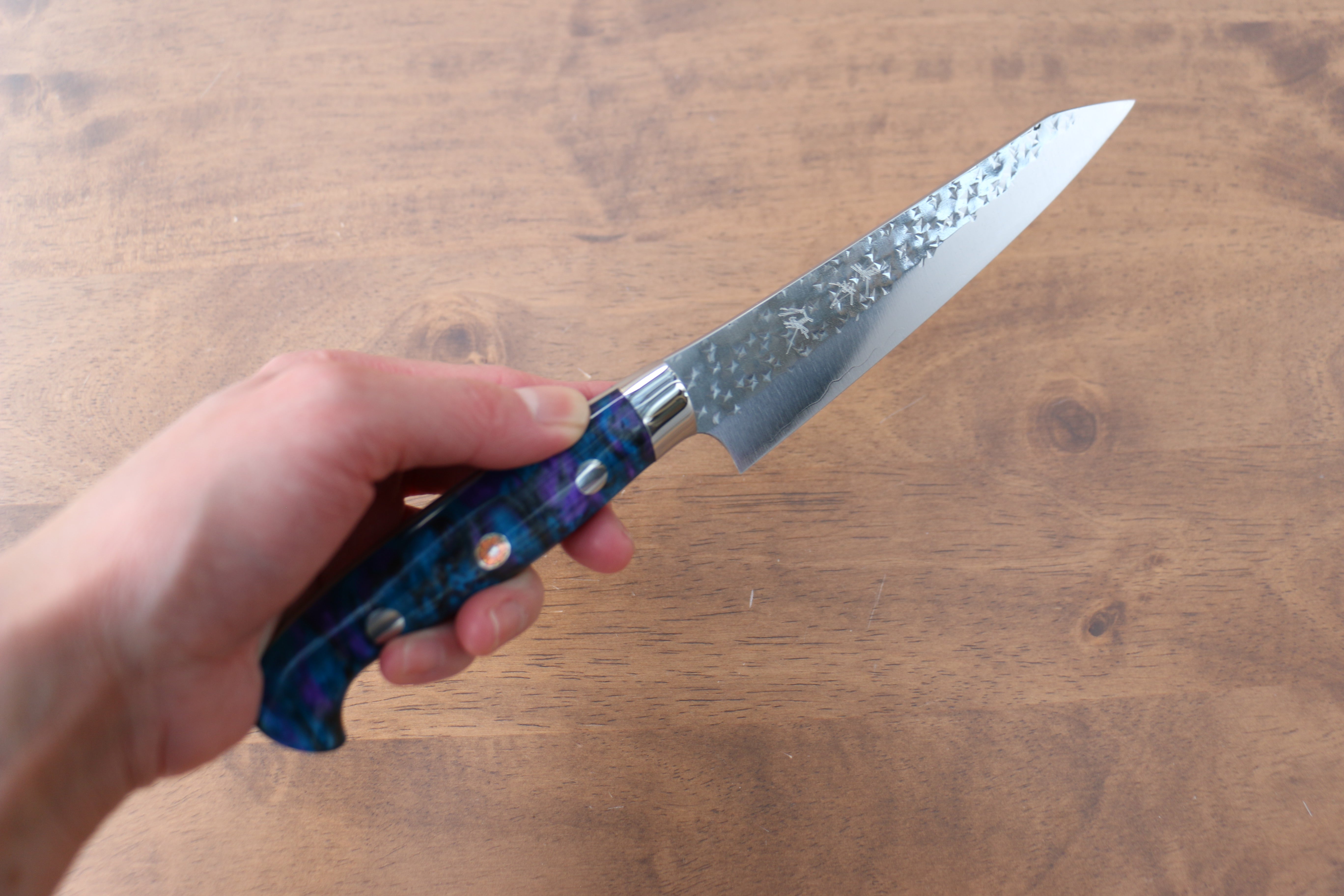 黑崎 優 閃光 SG2 鎚目 多用途小刀  150mm 藍紫壓克力 握把 - 清助刃物