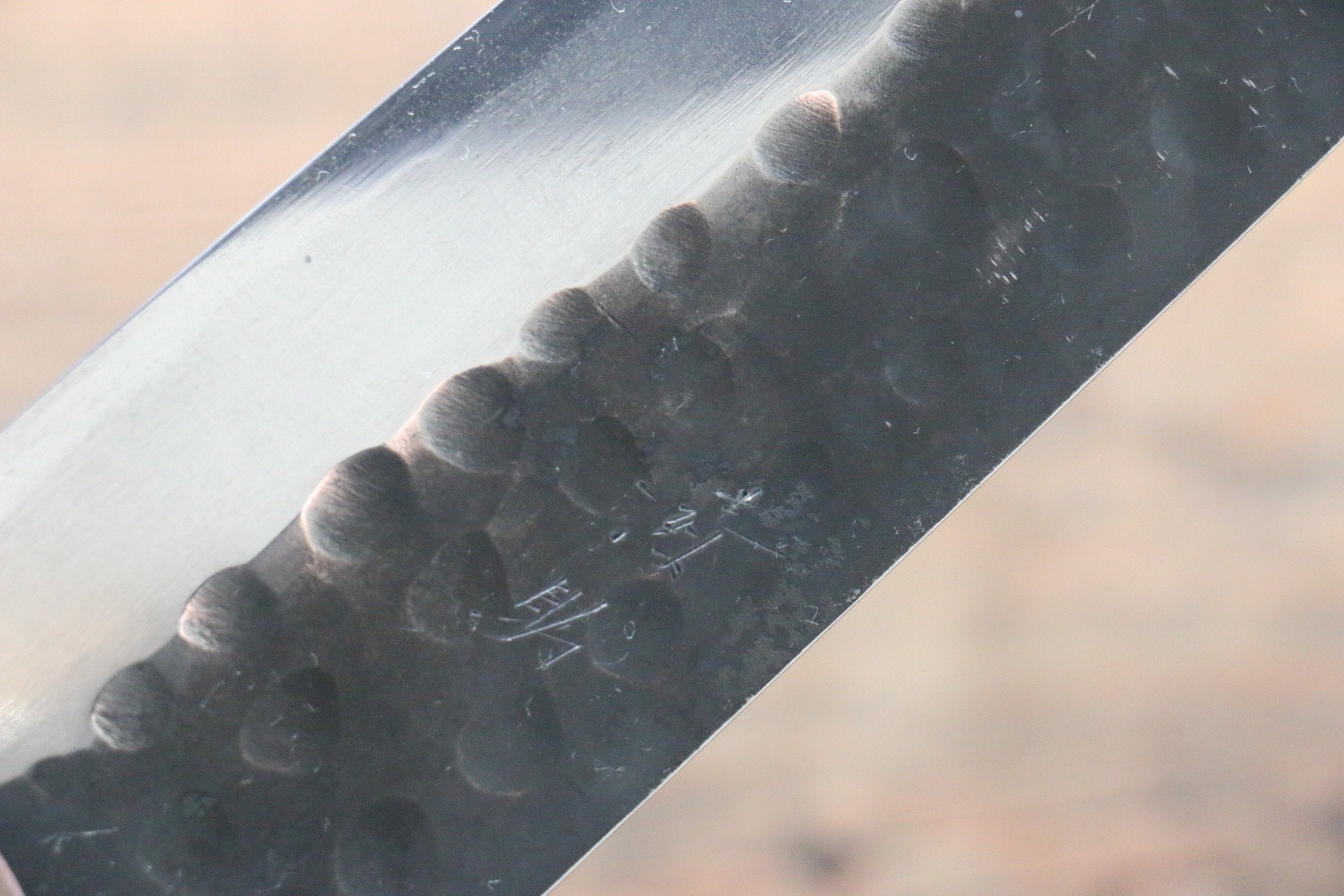 清助 【左撇子用】 青鋼二號 鎚目 黑打 牛刀 240mm 紫檀木 握把 - 清助刃物