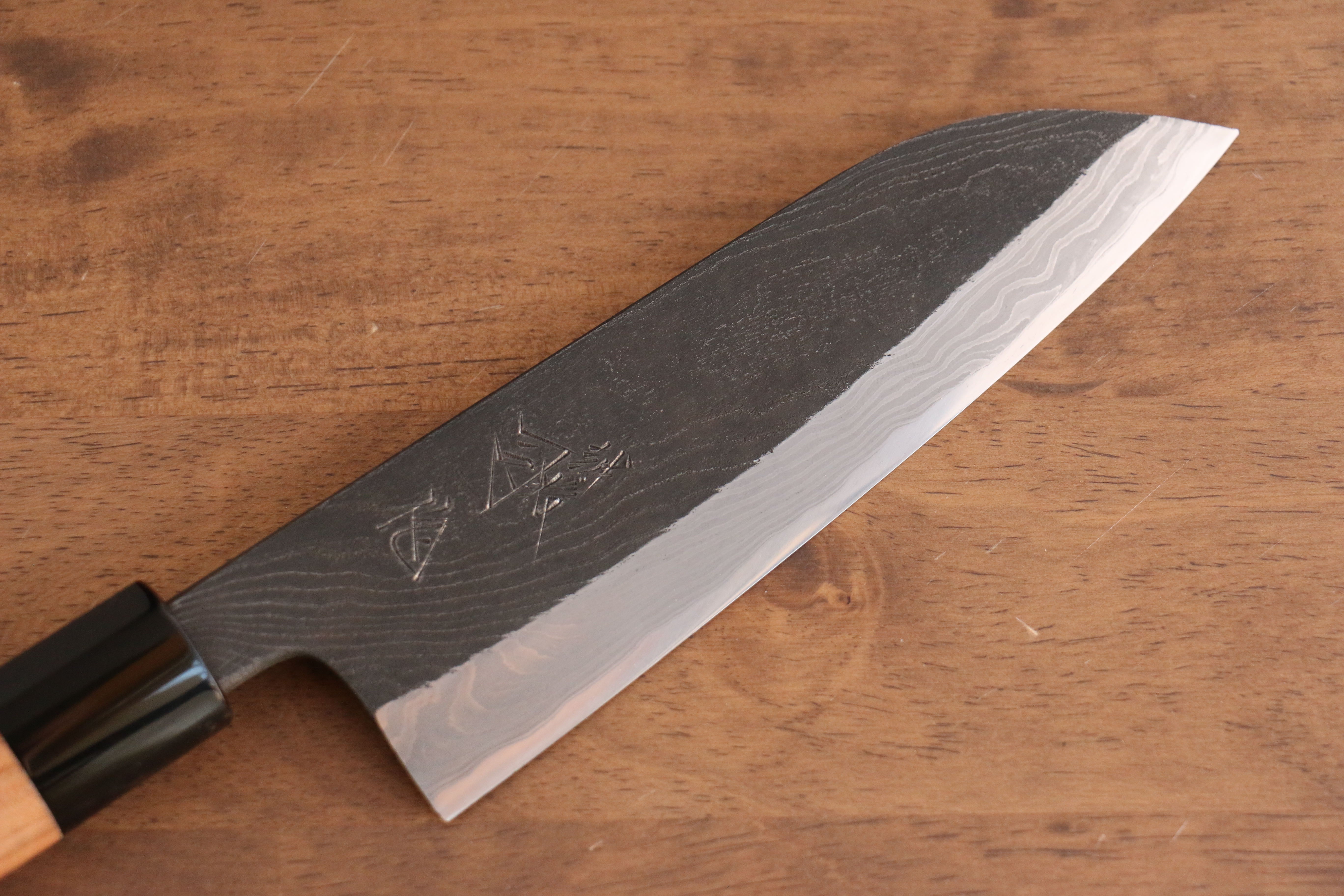 日野浦 司 玉鋼 黑打 三德刀  165mm 山櫻 握把 - 清助刃物