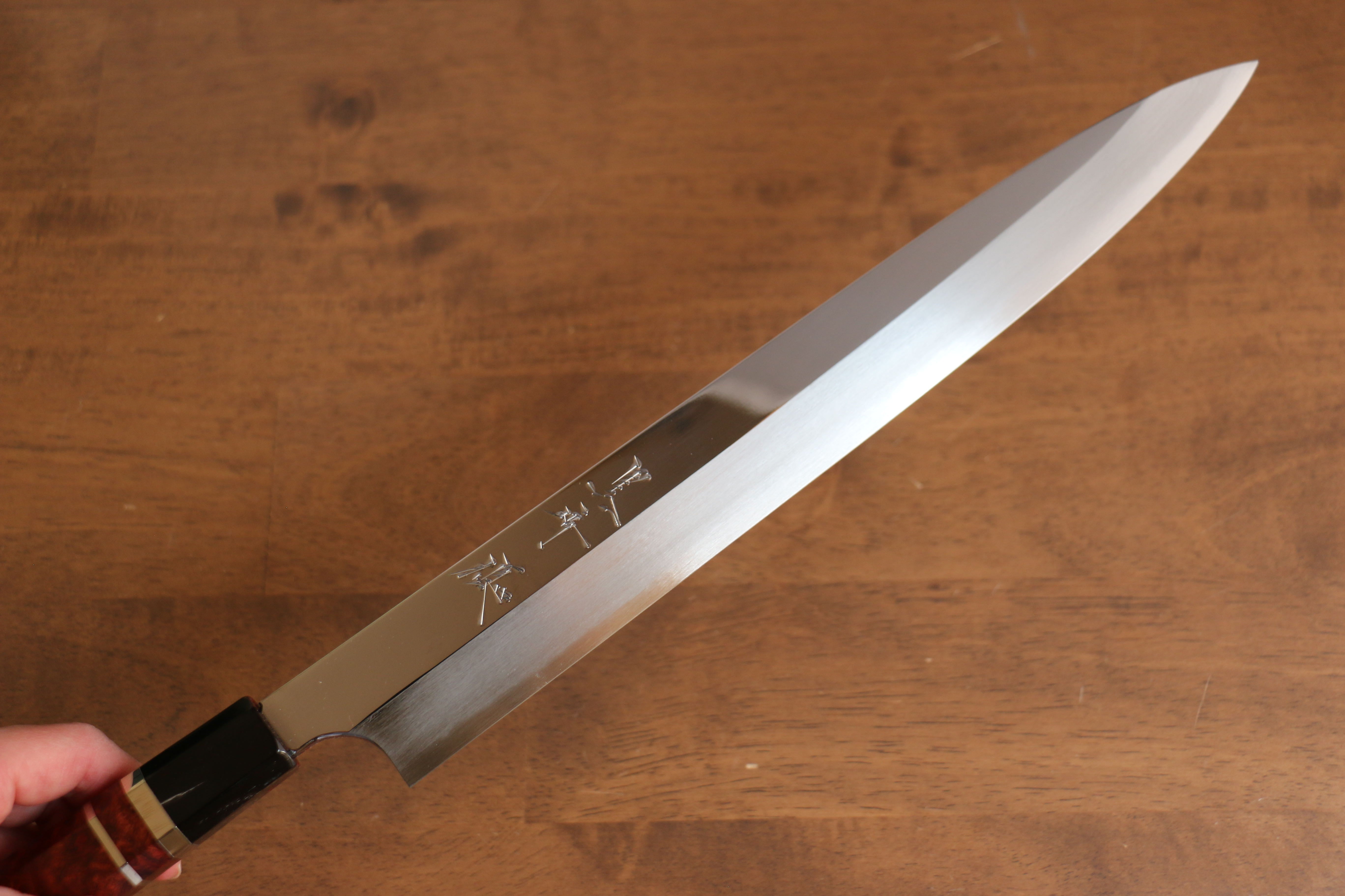 黑崎 優 青鋼二號 鏡面處理 柳刃  300mm 花梨木（兩側帶水牛環型設計） 握把 附刀鞘 - 清助刃物