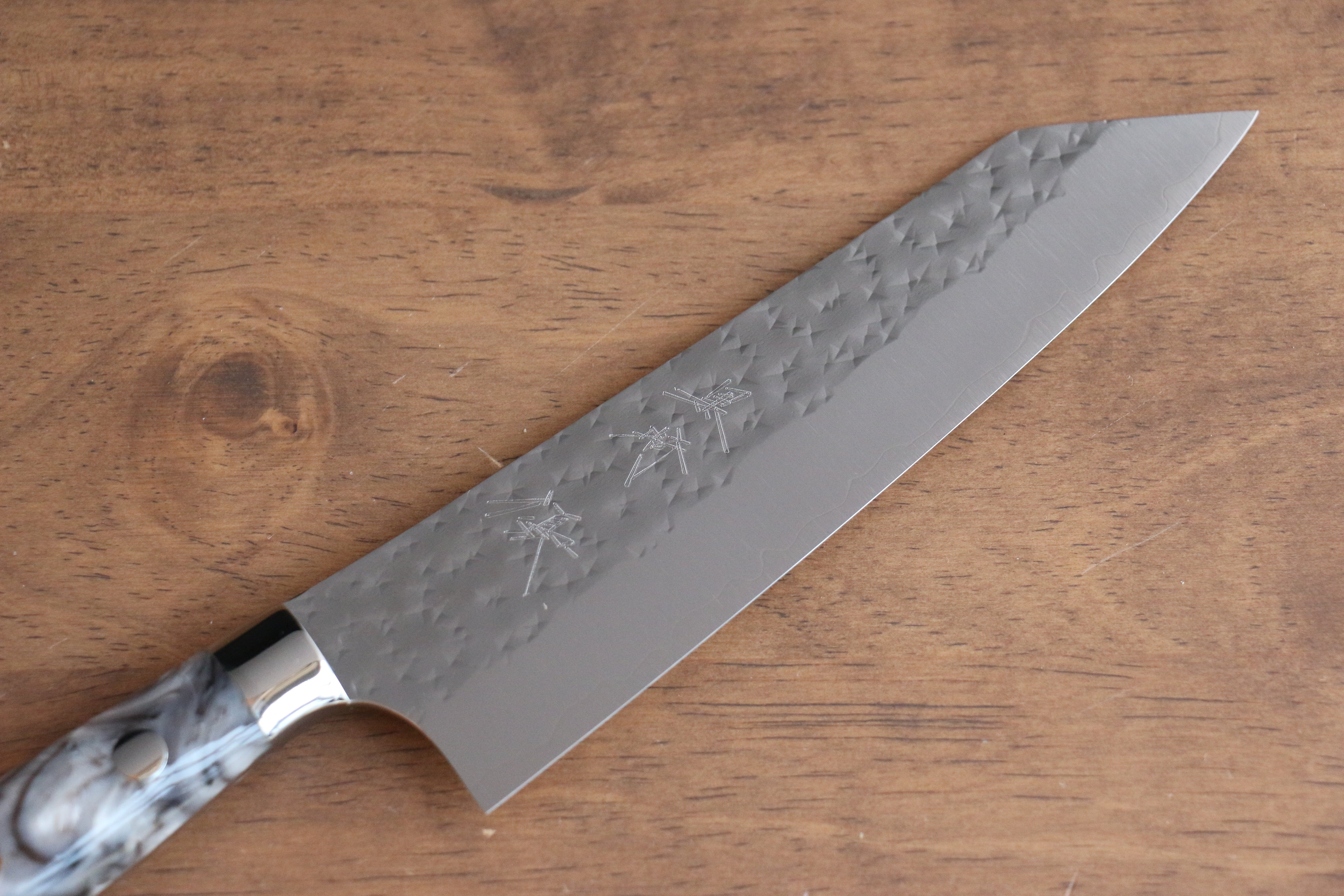 黑崎 優 閃光 銳 SG2 鎚目 小三德刀  150mm 灰壓克力 握把 - 清助刃物